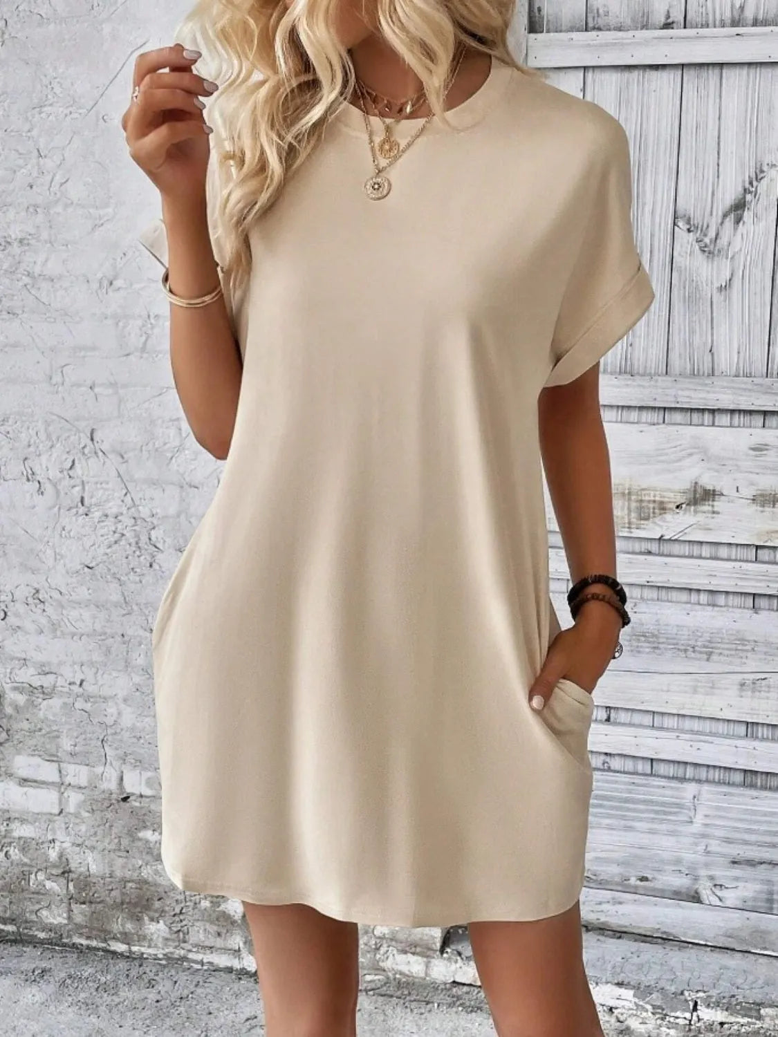 Pocketed Round Neck Short Sleeve Dress - Wellen Fashion