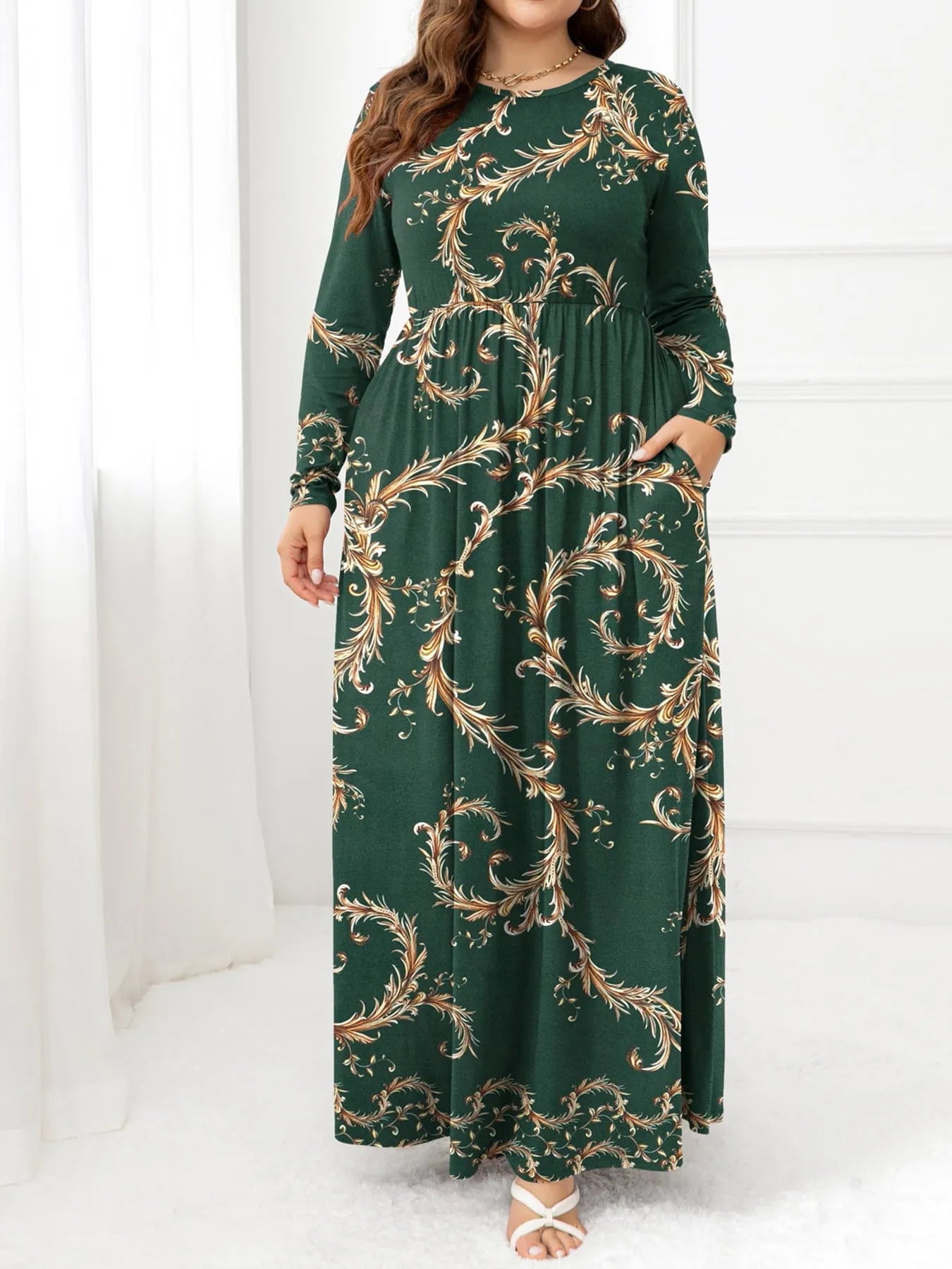 Plus Size Round Neck Maxi Dress with Pockets - Wellen Fashion