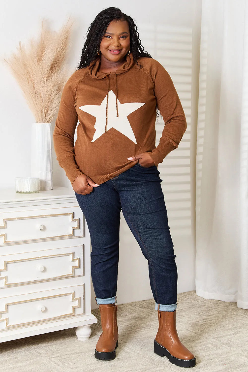 Heimish Full Size Star Graphic Hooded Sweater - Wellen Fashion