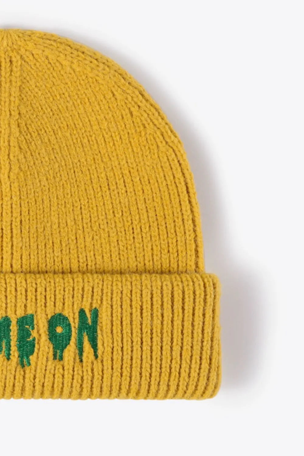 COME ON Embroidered Cuff Knit Beanie - Wellen Fashion