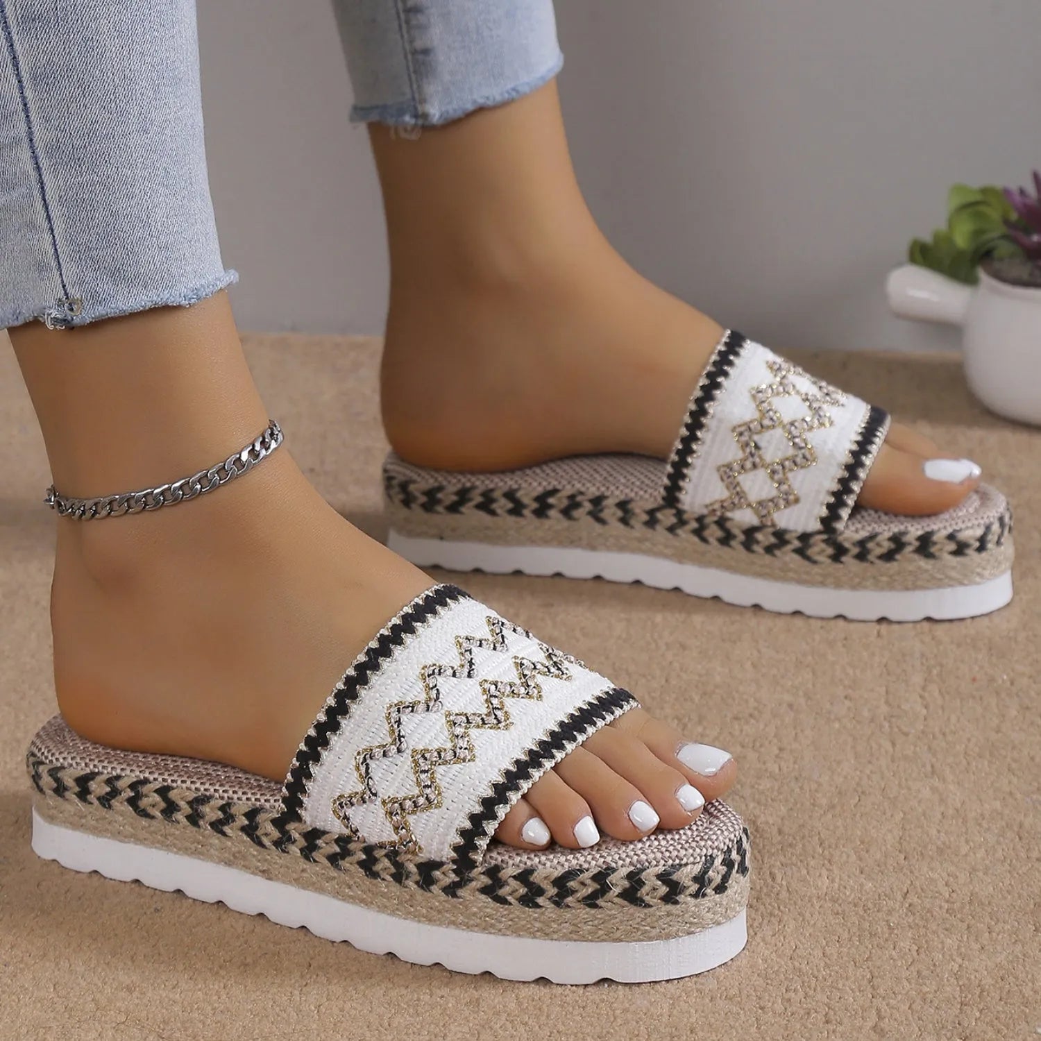 Geometric Weave Platform Sandals - Wellen Fashion