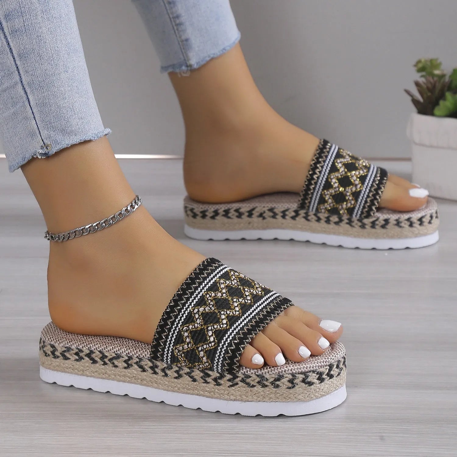 Geometric Weave Platform Sandals - Wellen Fashion