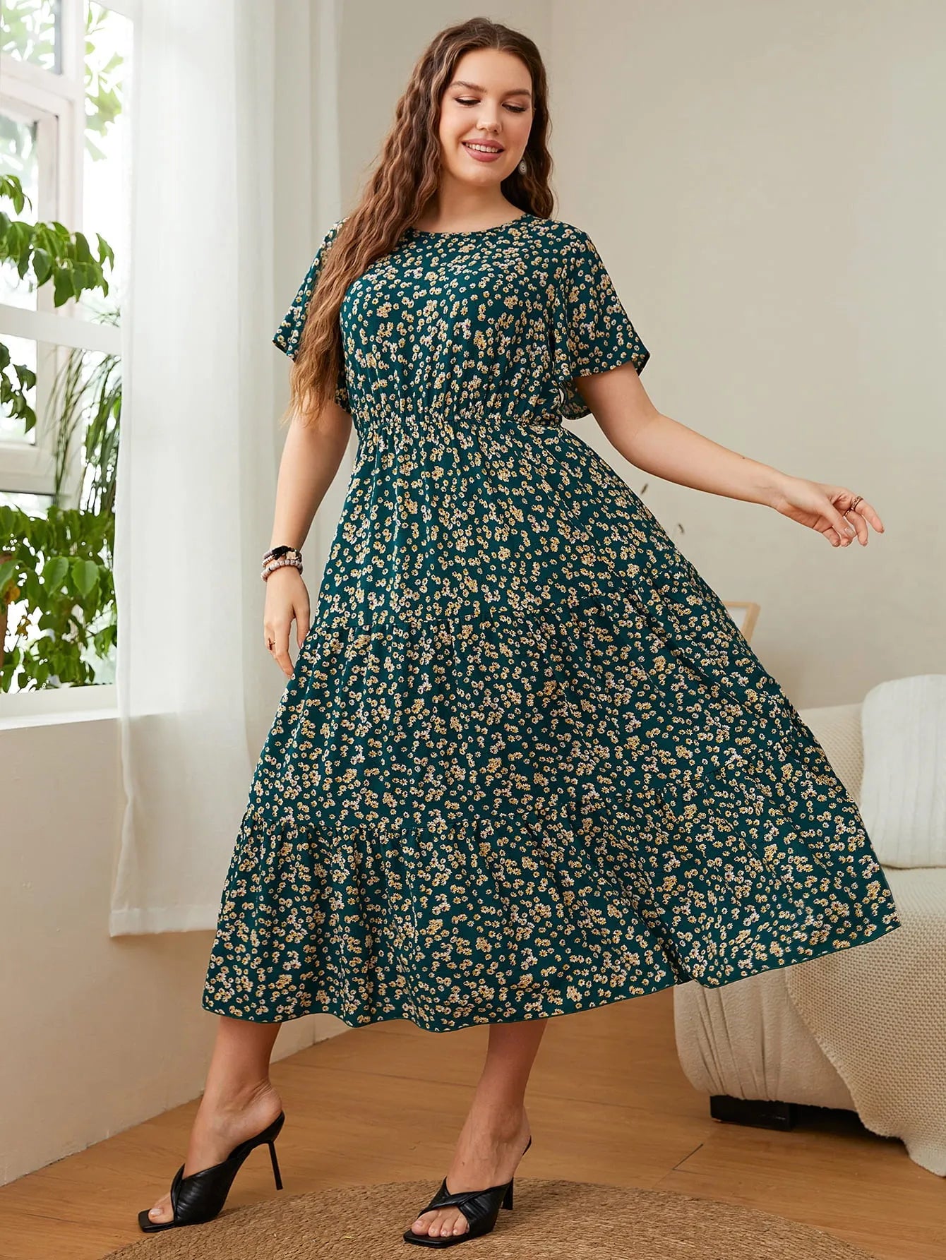 Honey Plus Size Floral Round Neck Short Sleeve Midi Dress - Wellen Fashion